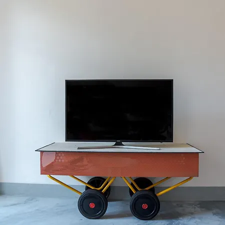 فيلة Roffa Lario ميناجيو